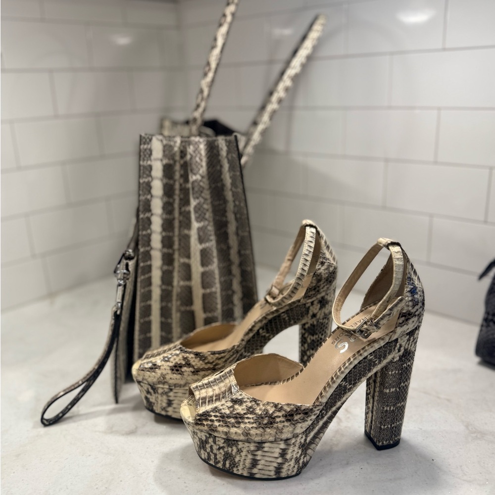 Michael Kors Genuine Snake Skin Matching Set - image 7
